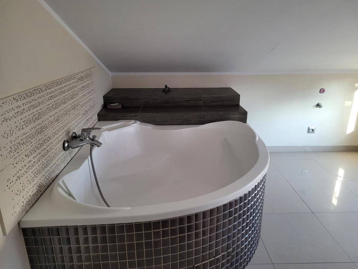 Pokoje I Apartament Do Wynajecia Daire Bielsk Podlaski Dış mekan fotoğraf